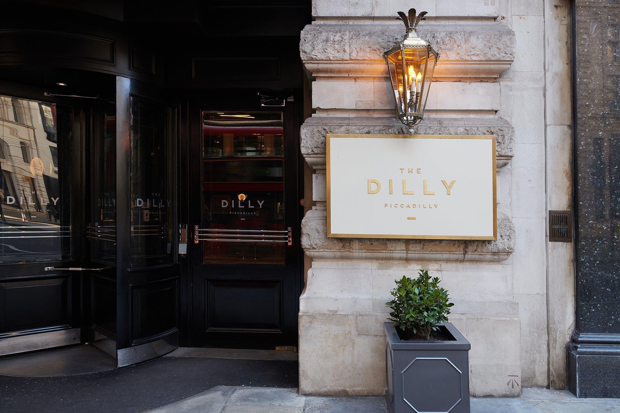 The Dilly Hotel Londen Buitenkant foto
